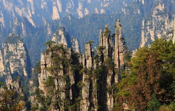 長(zhǎng)沙出發(fā)到黃龍洞、張家界森林公園、天門(mén)山、鳳凰五日游